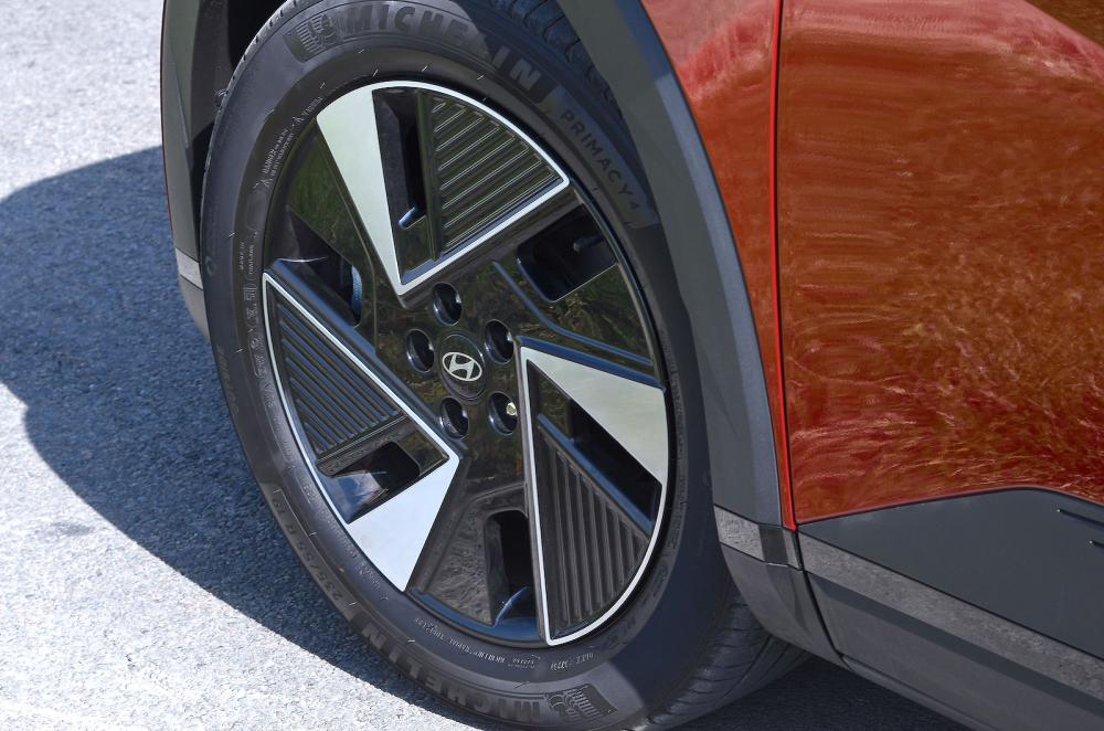 Hyundai Ioniq 5 alloy wheel