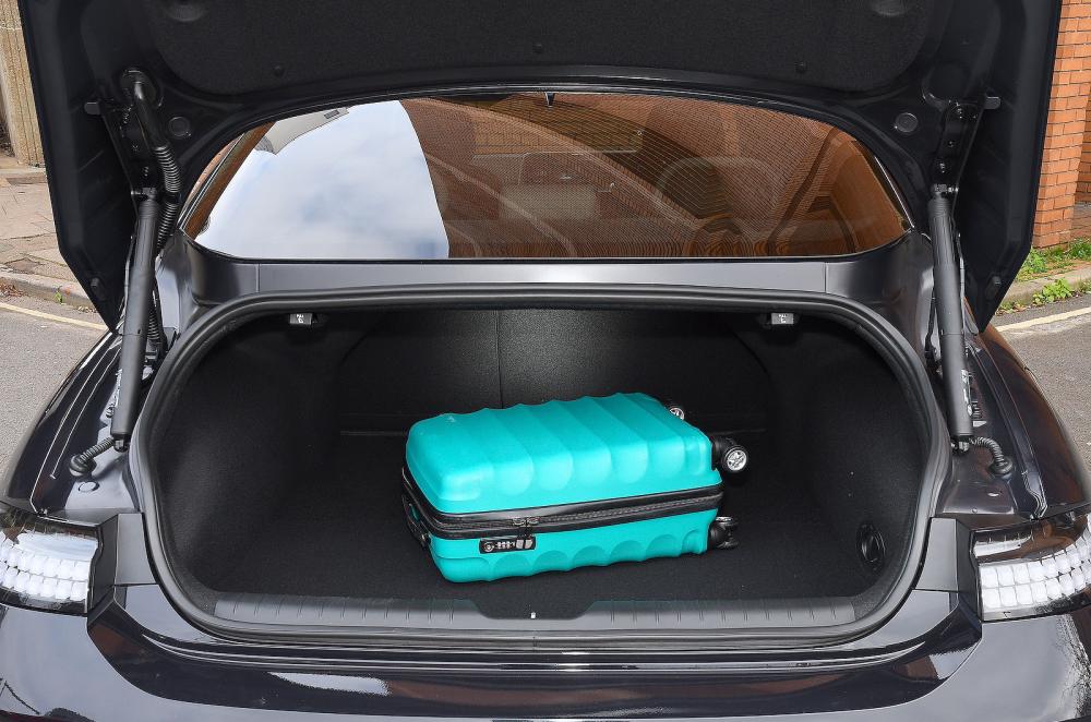 Hyundai Ioniq 6 boot open