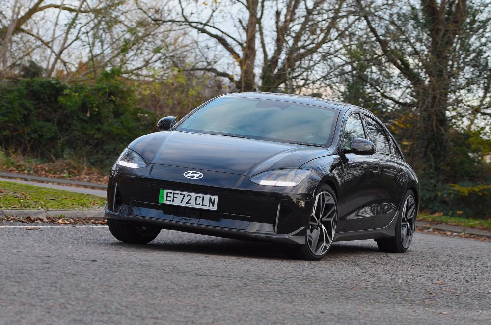 Hyundai Ioniq 6 front cornering