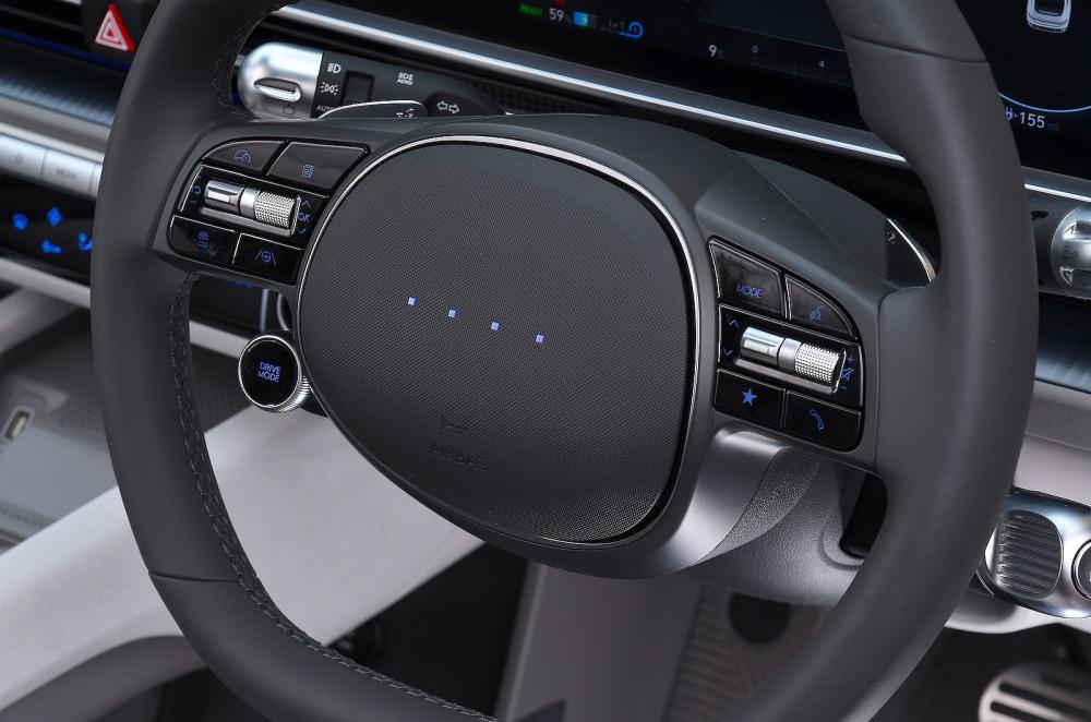 Hyundai Ioniq 6 interior steering wheel