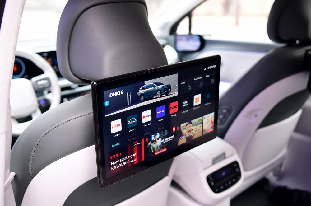 Hyundai Ioniq 9 passenger touchscreen