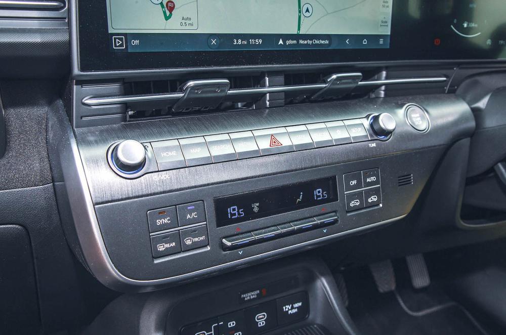 Hyundai Kona interior climate controls