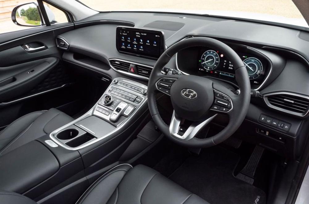 Hyundai Santa Fe dashboard