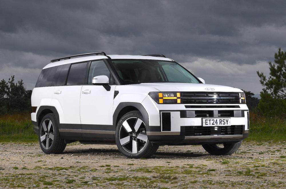 Hyundai Santa Fe front right static