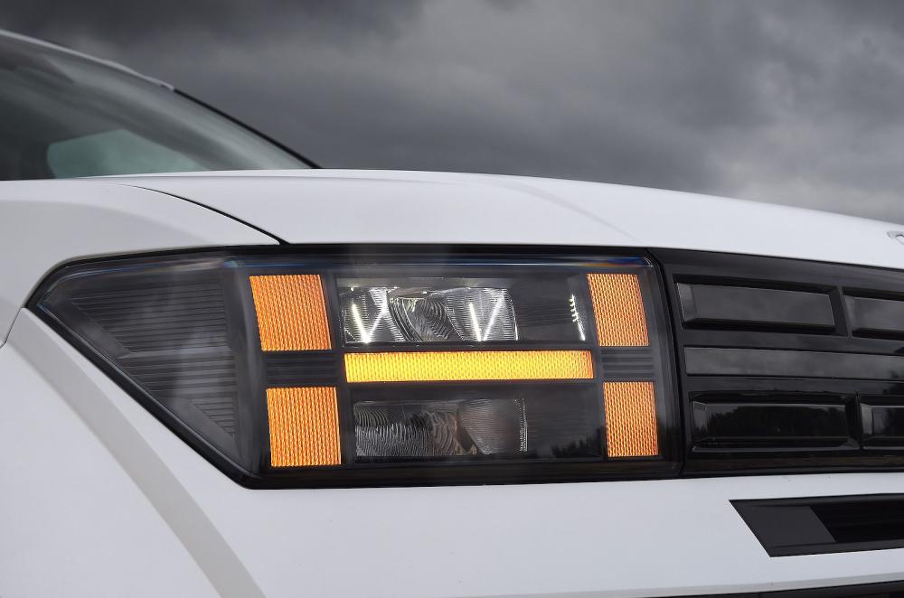 Hyundai Santa Fe headlights