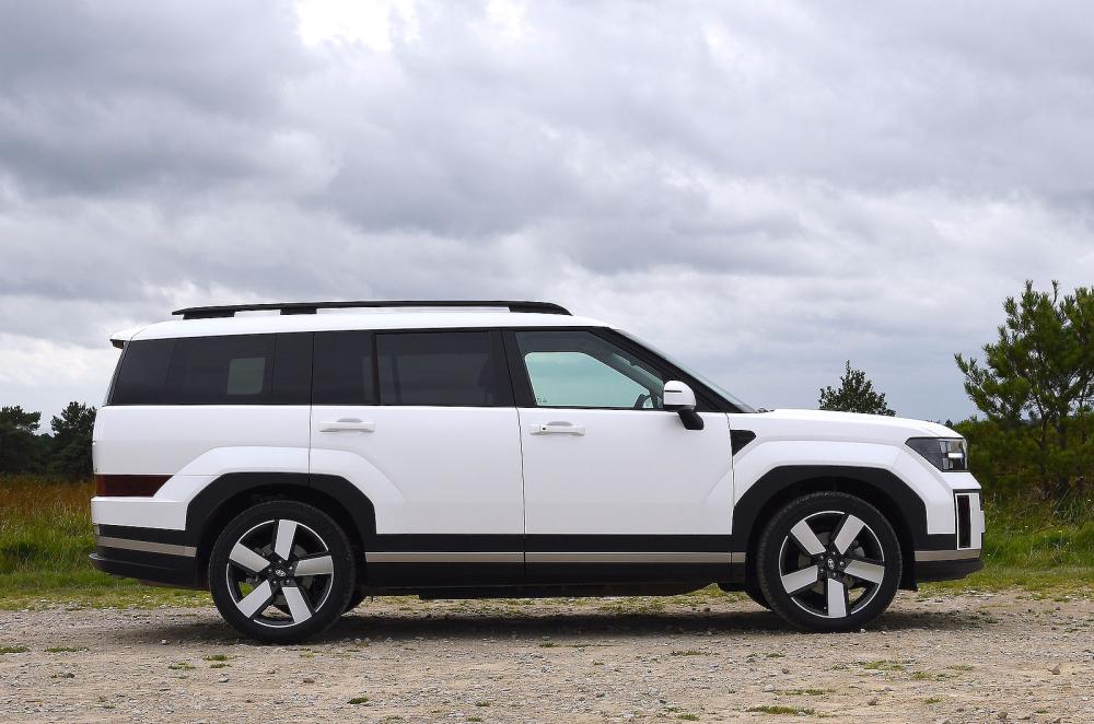 Hyundai Santa Fe right static