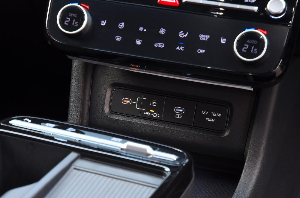 Hyundai Tucson air-con controls