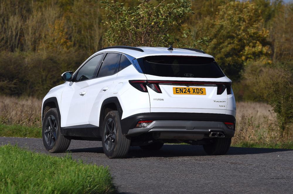 Hyundai Tucson rear cornering