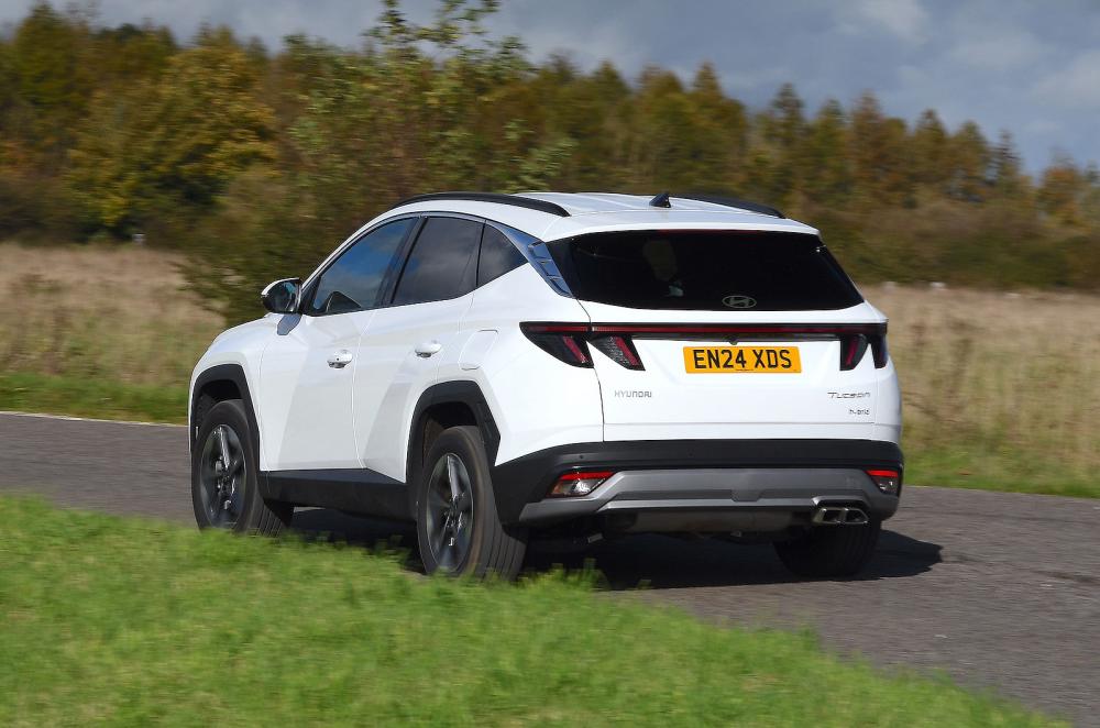 Hyundai Tucson rear cornering