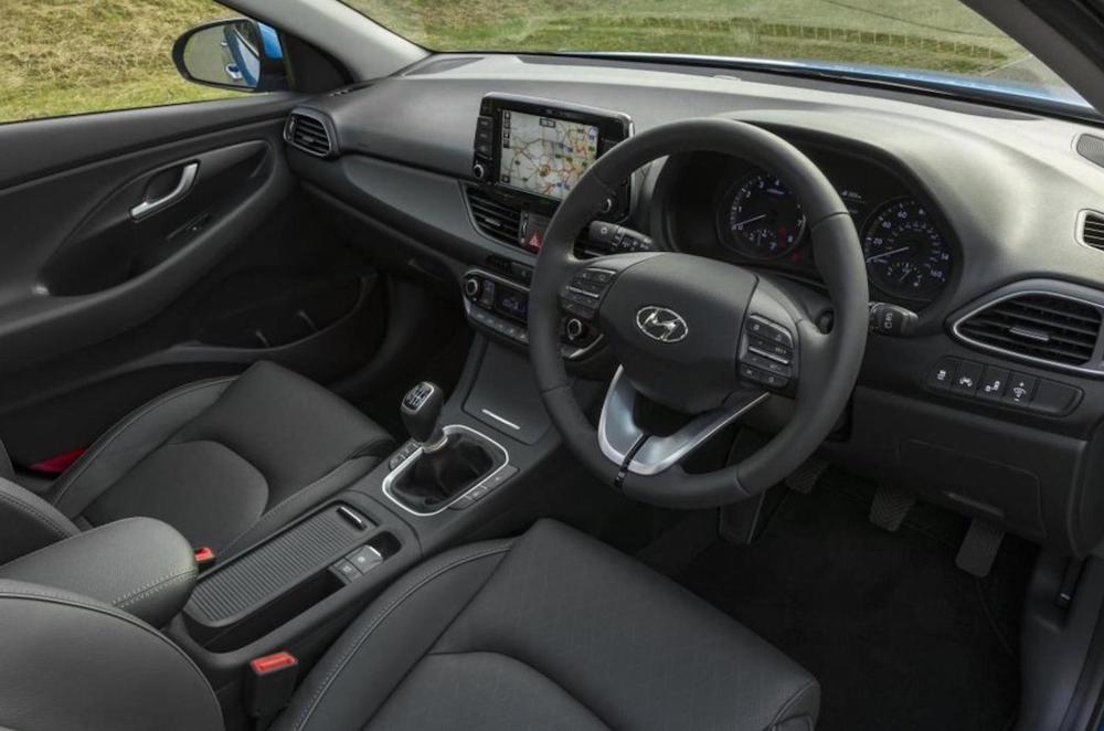 Hyundai i30 Tourer 2022 interior front seats