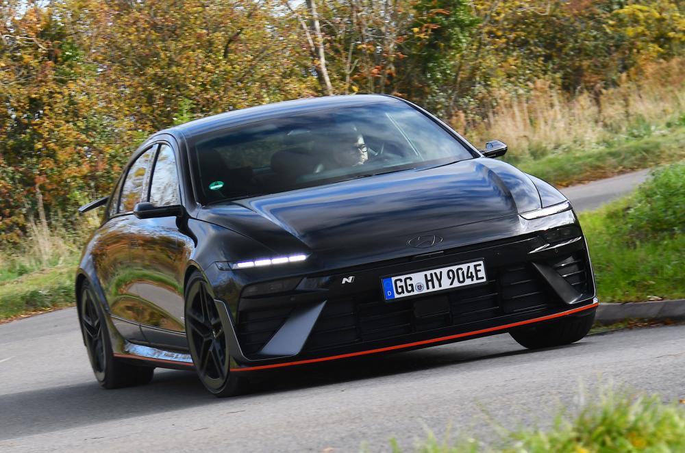 Hyundai Ioniq 6 N front cornering