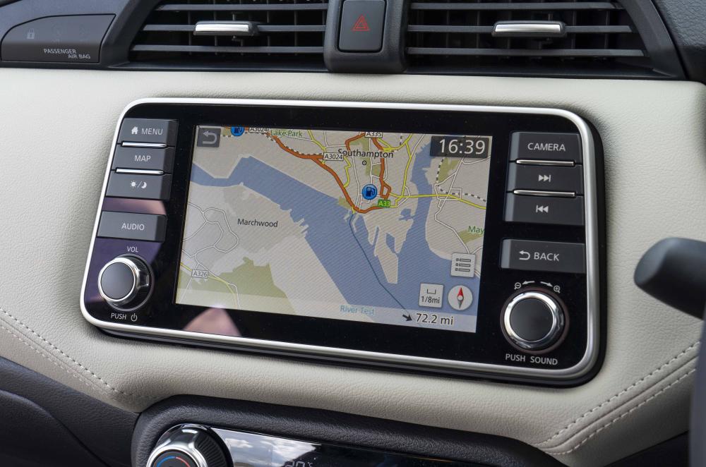 Nissan Micra 2021 interior infotainment