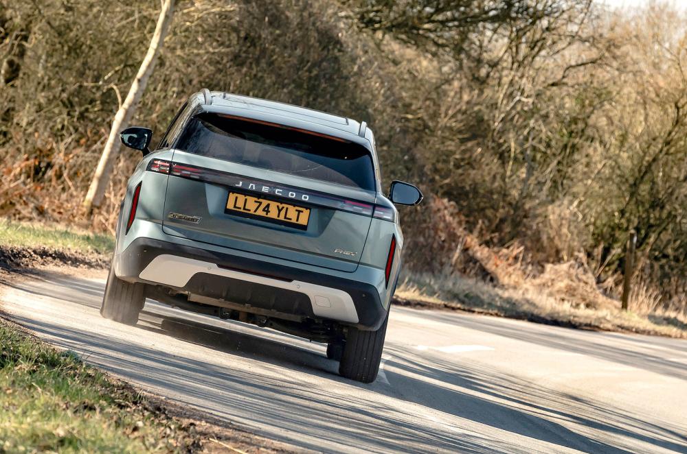 Jaecoo 7 rear cornering