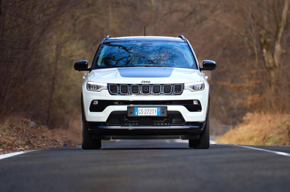 Jeep Compass front driving