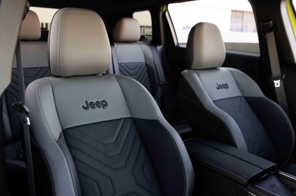 Jeep Compass interior details