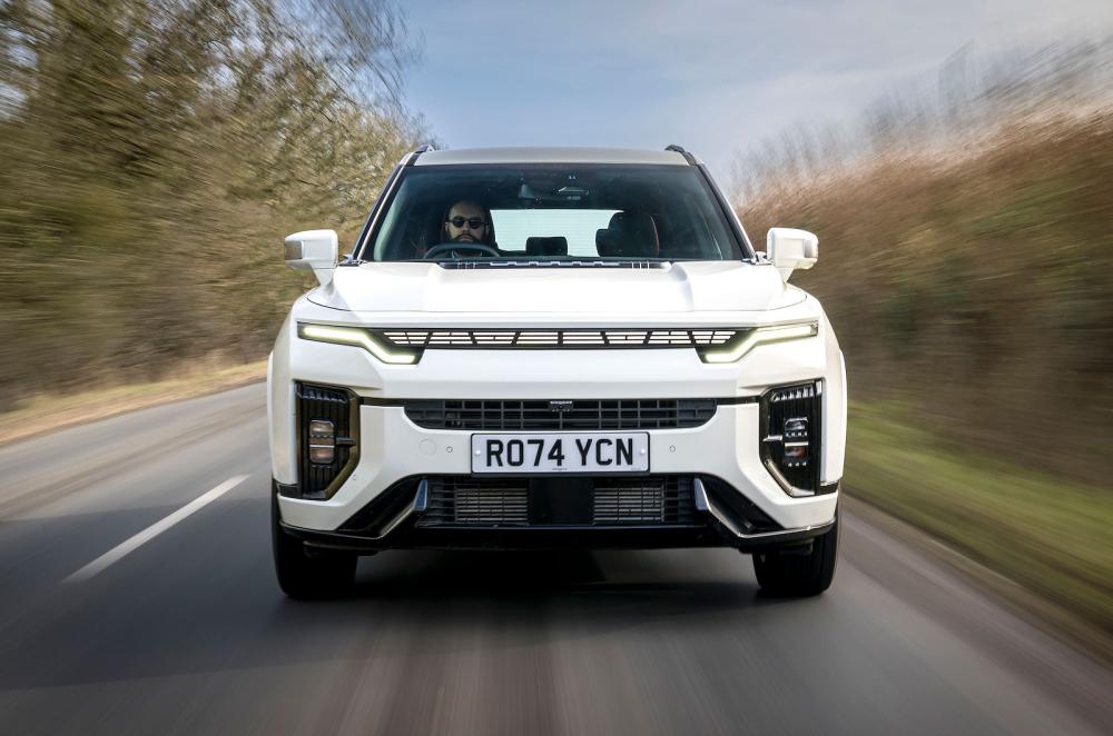 KGM Actyon front driving