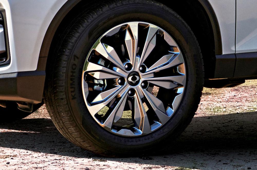 KGM Rexton alloy wheel