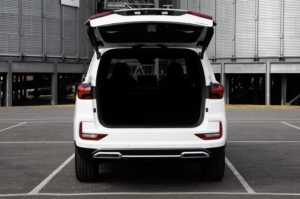 KGM Rexton Commercial static rear tailgate open