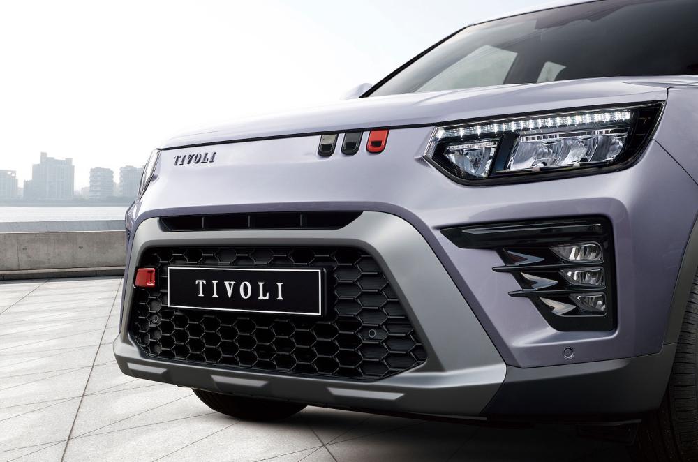 KGM Tivoli front detail