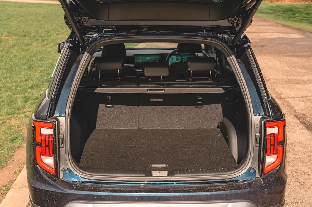 KGM Torres boot open