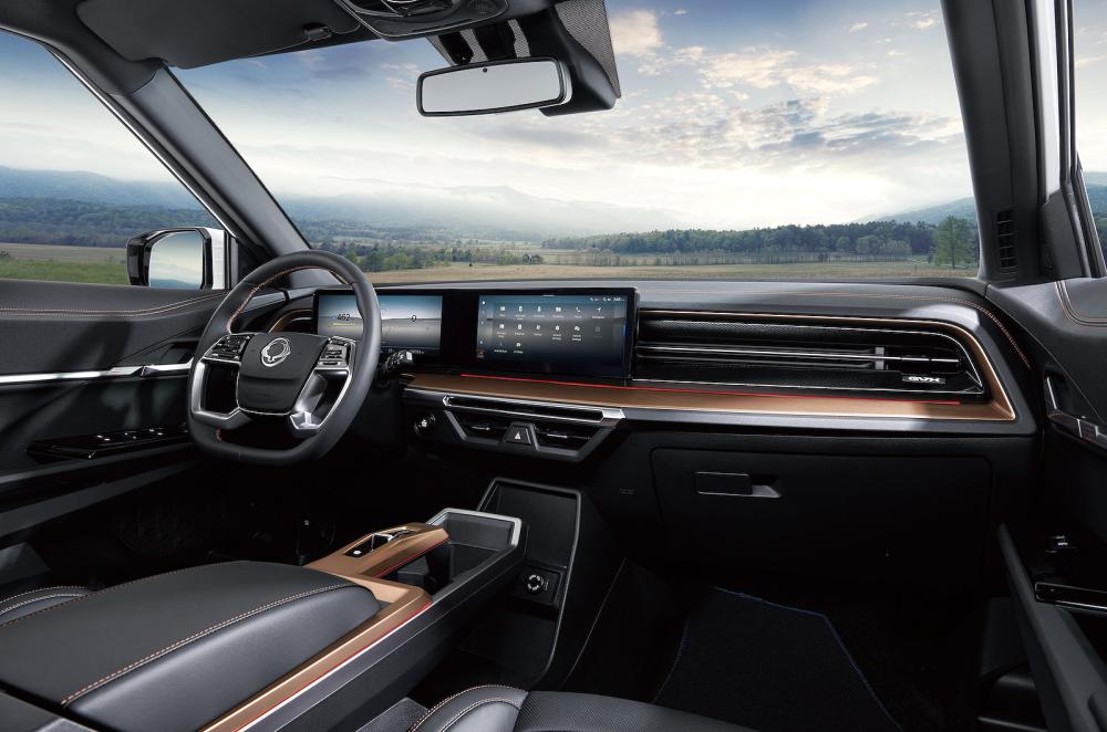 KGM Torres EVX front interior