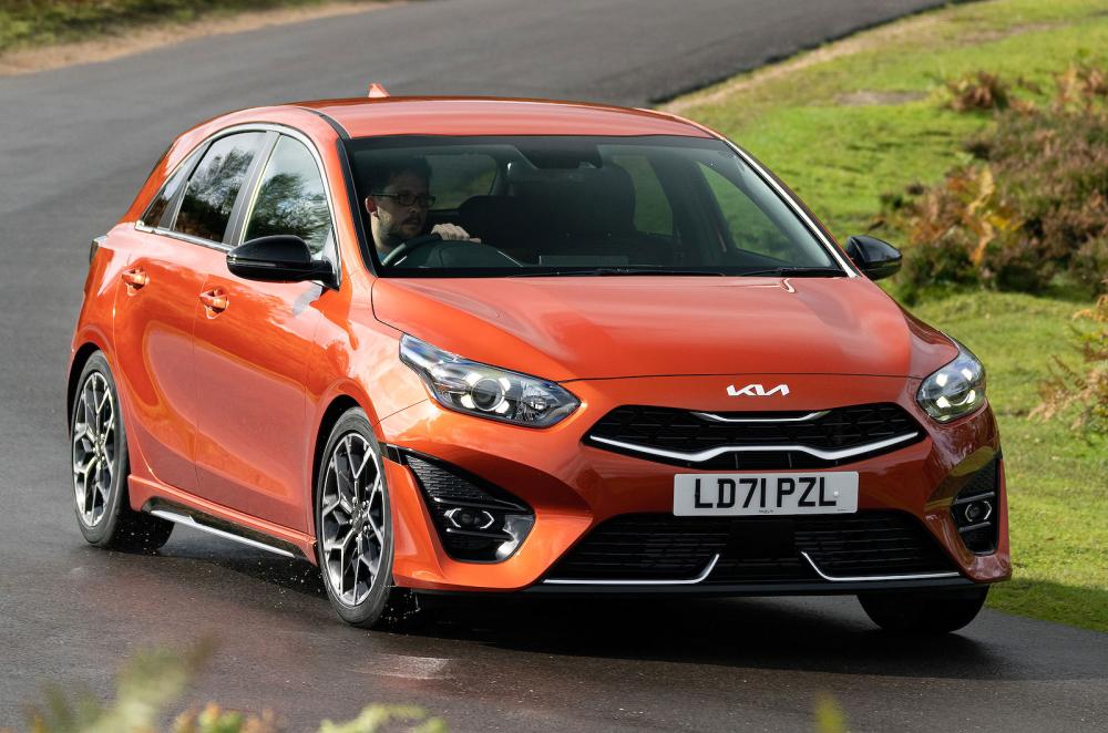 Kia Ceed front cornering