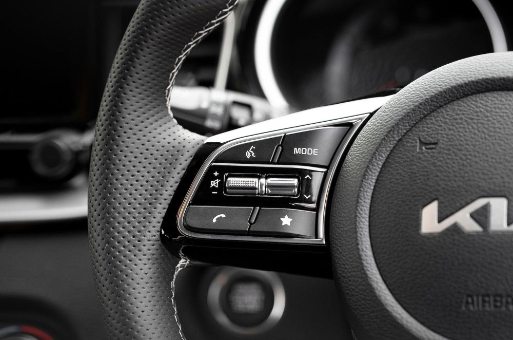 Kia Ceed steering wheel detail