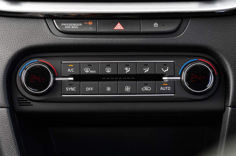 Kia Ceed Sportswagon air-con controls