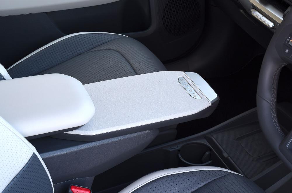 Kia EV3 armrest