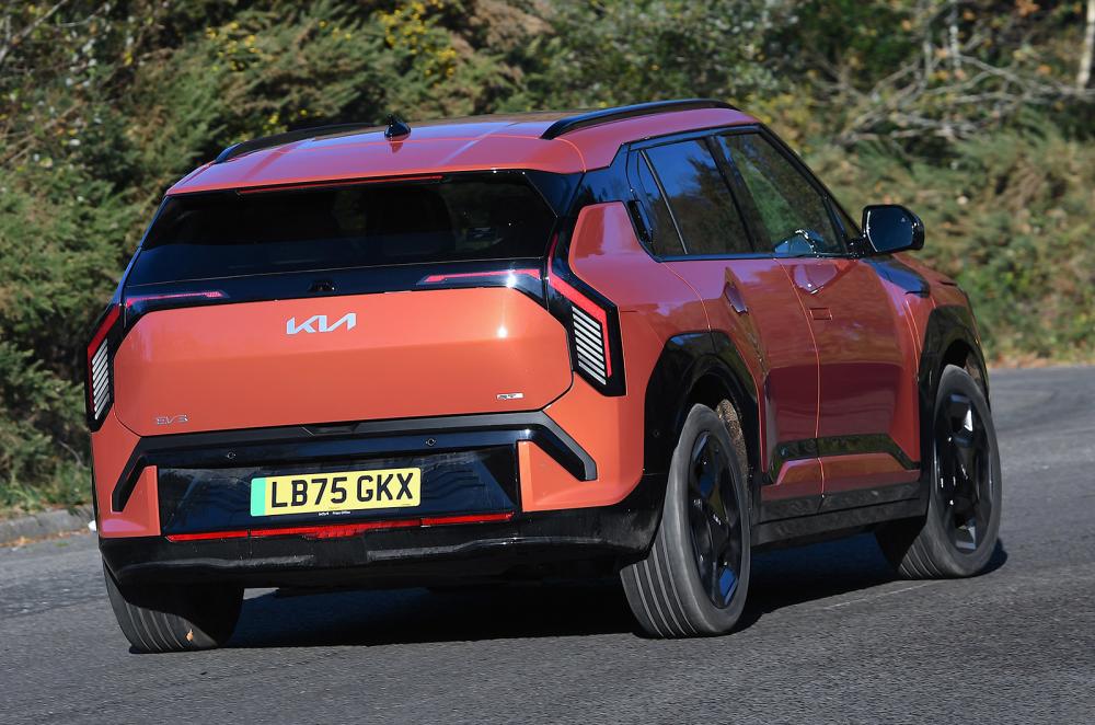 Kia EV3 driving rear right