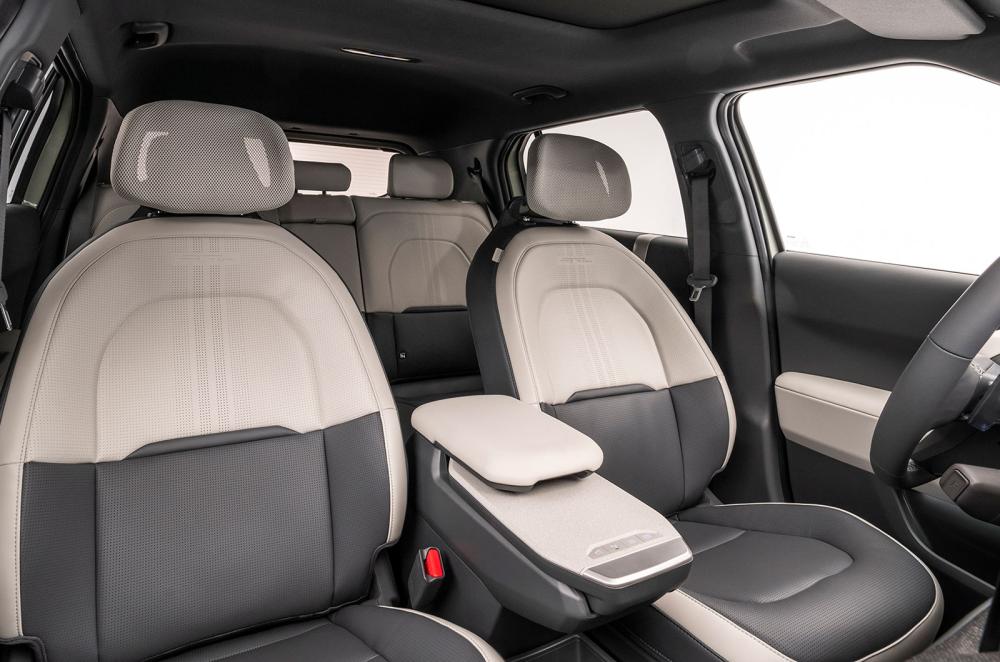 Kia EV3 front seats