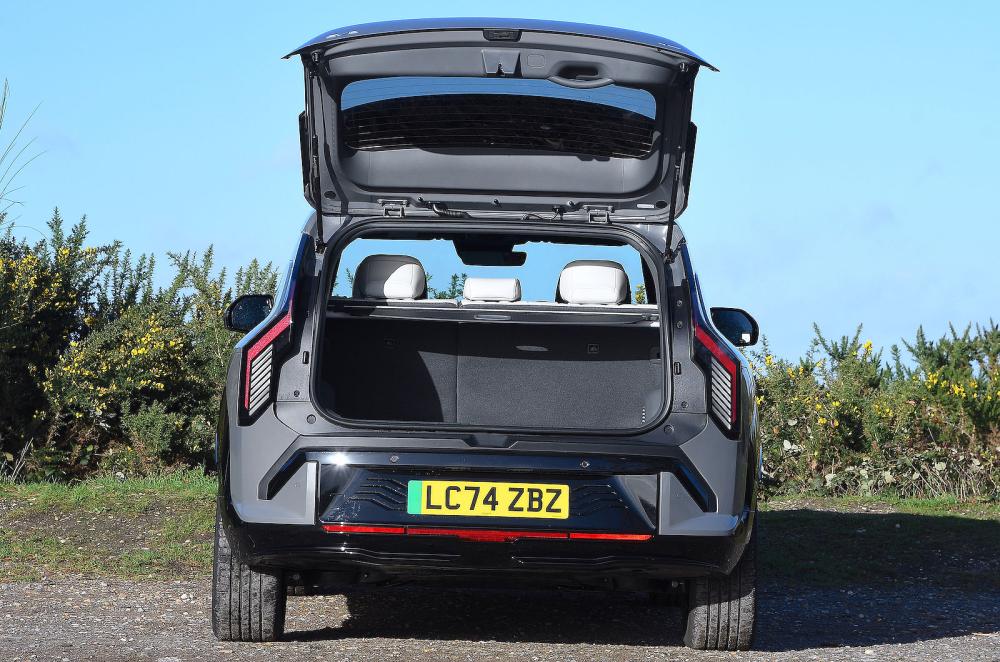 Kia EV3 rear static boot open