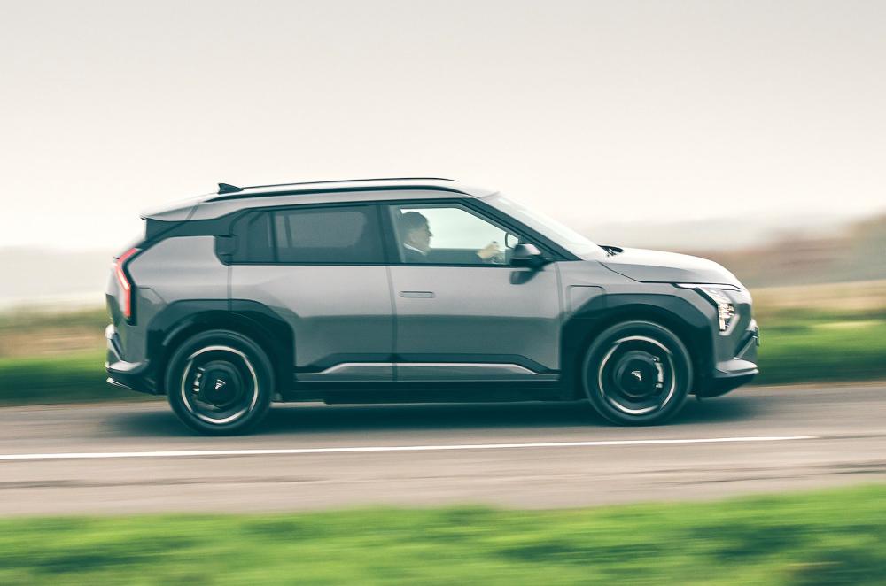 Kia EV3 right driving
