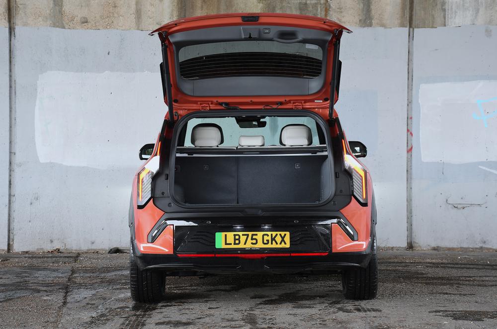 Kia EV3 static rear boot open