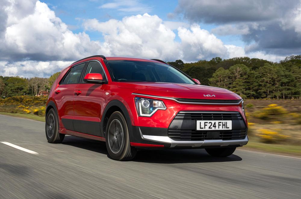 Kia Niro front right driving