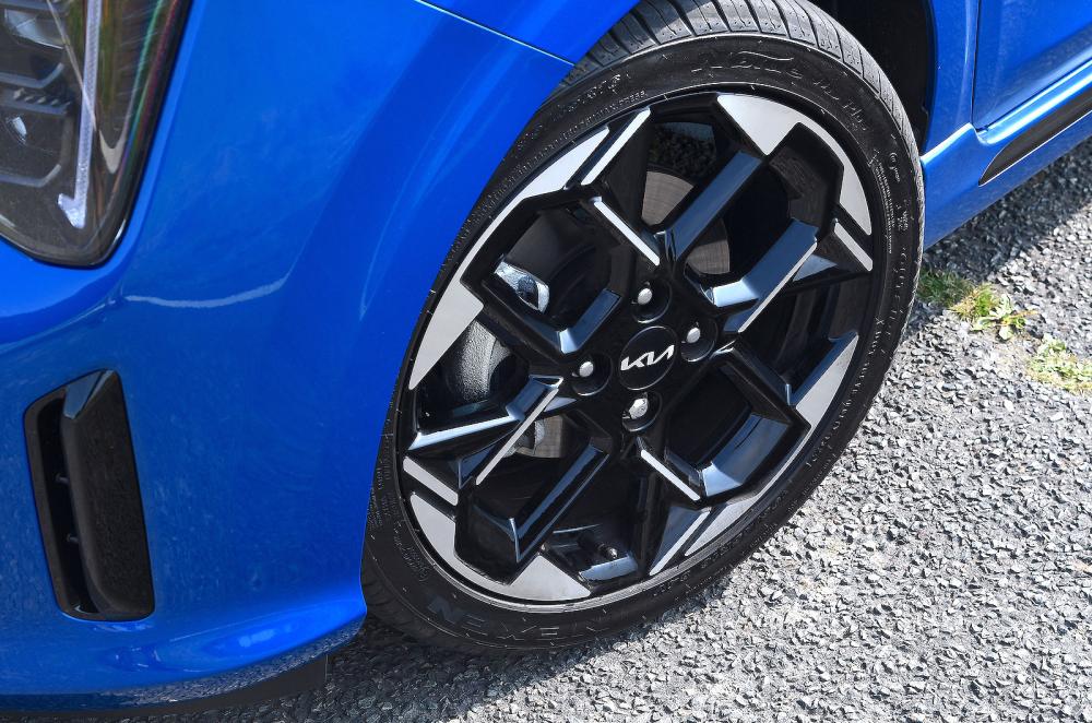 Kia Picanto alloy wheel