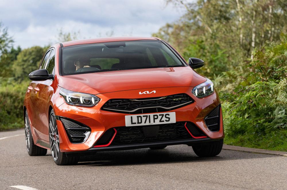 Kia Proceed 2021 front cornering