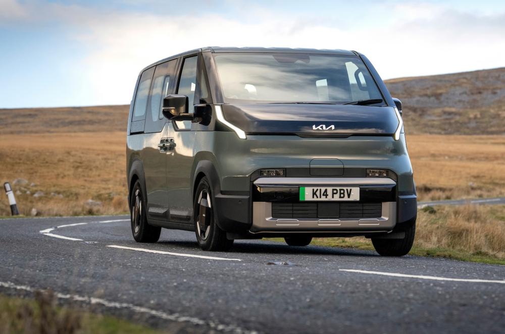 Kia PV5 front cornering