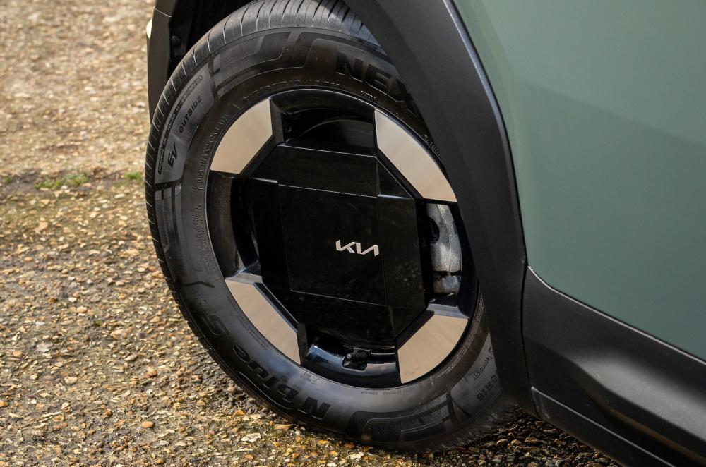 Kia PV5 wheel