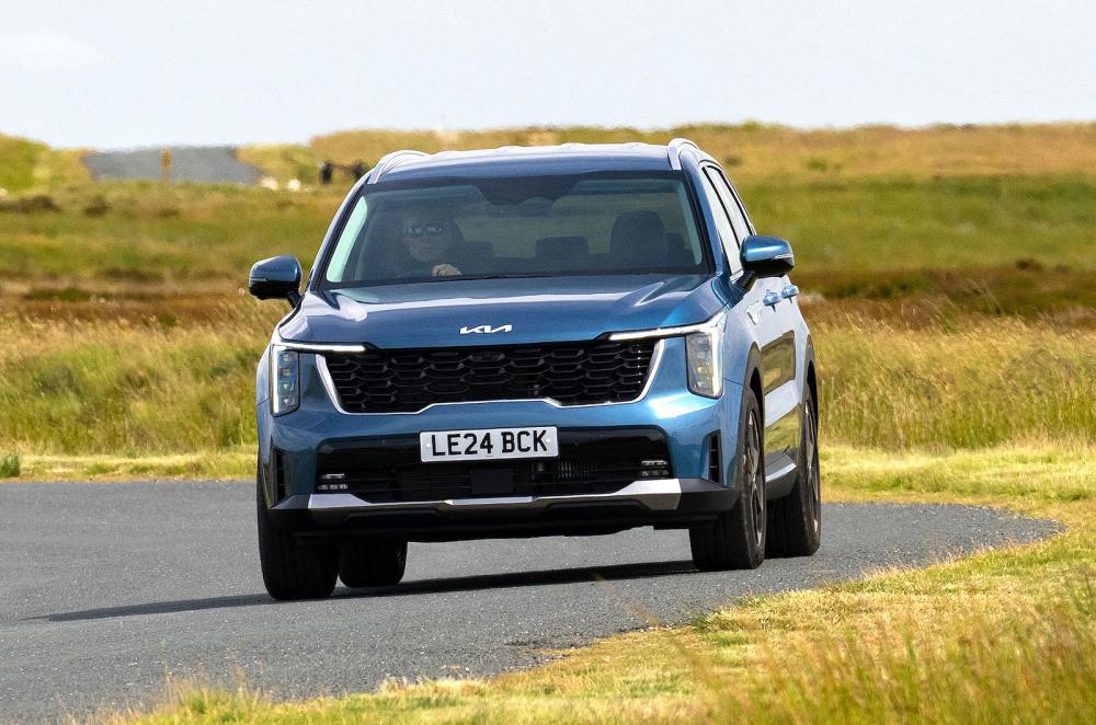 Kia Sorento front driving