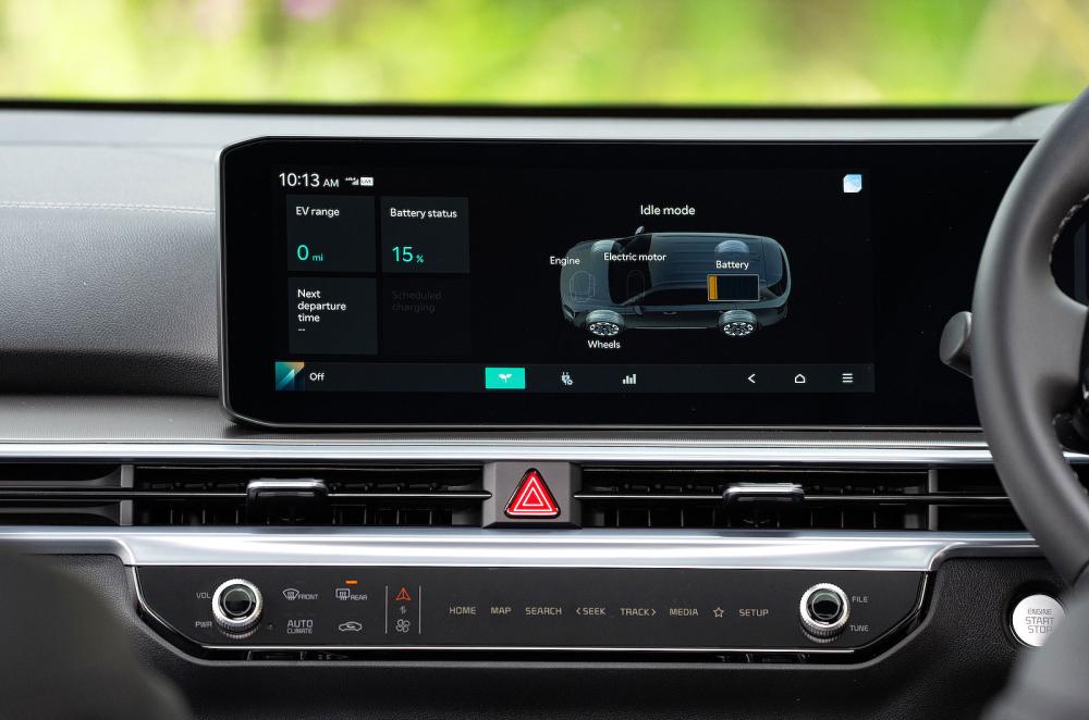 Kia Sorento infotainment touchscreen