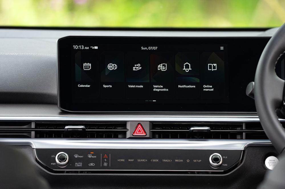 Kia Sorento infotainment touchscreen