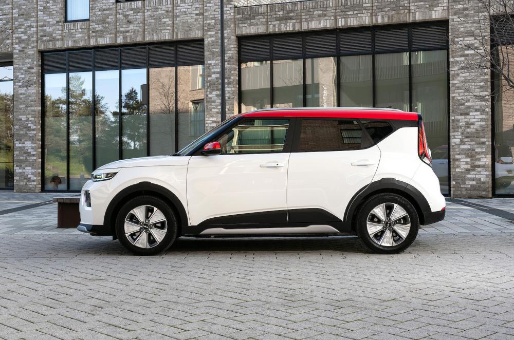 Kia Soul EV left static