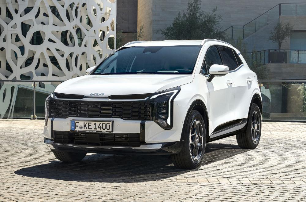 Kia Sportage front left static