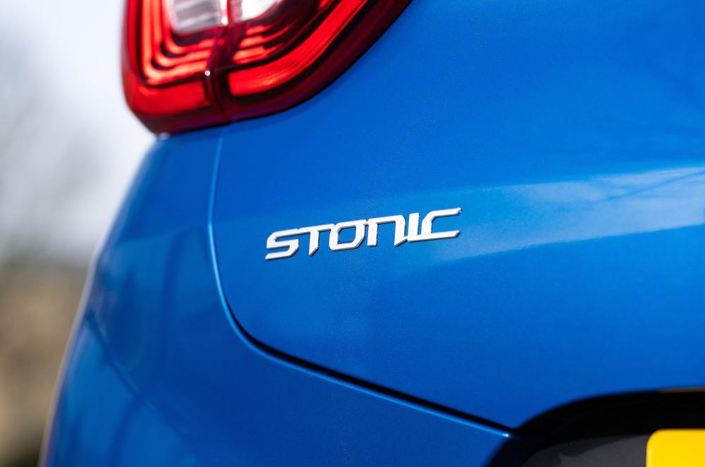 Kia Stonic badge