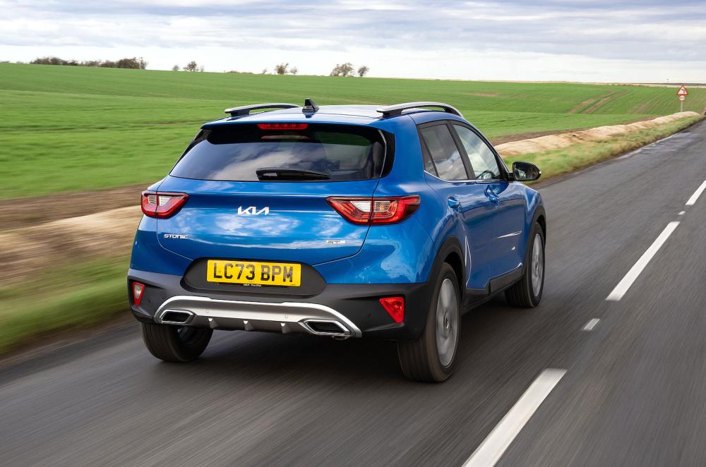 Kia Stonic rear right driving