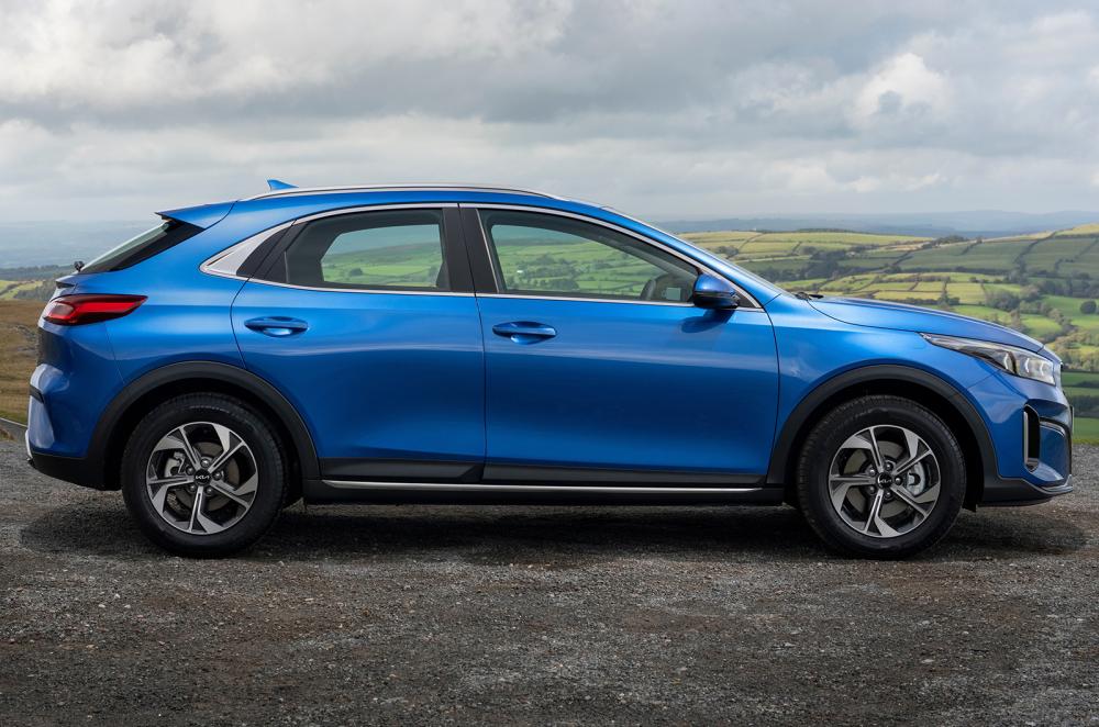 Kia XCeed static side