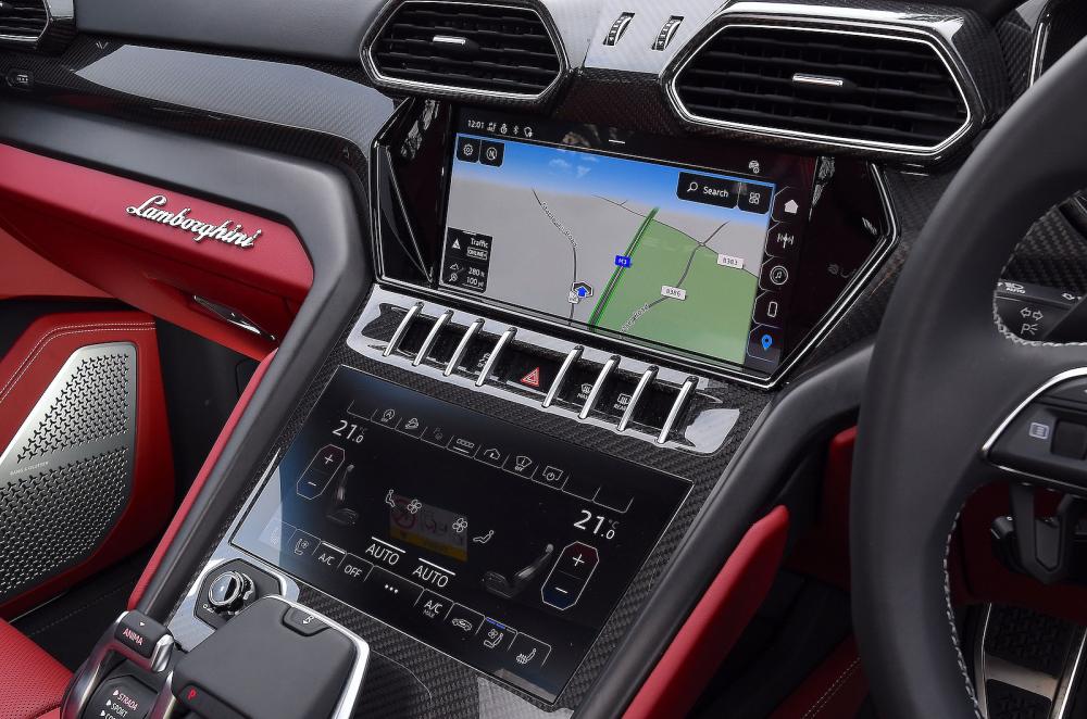 Lamborghini Urus interior detail