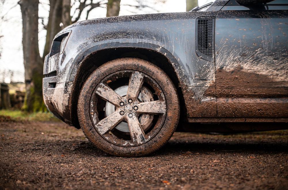 Land Rover Defender alloy wheel
