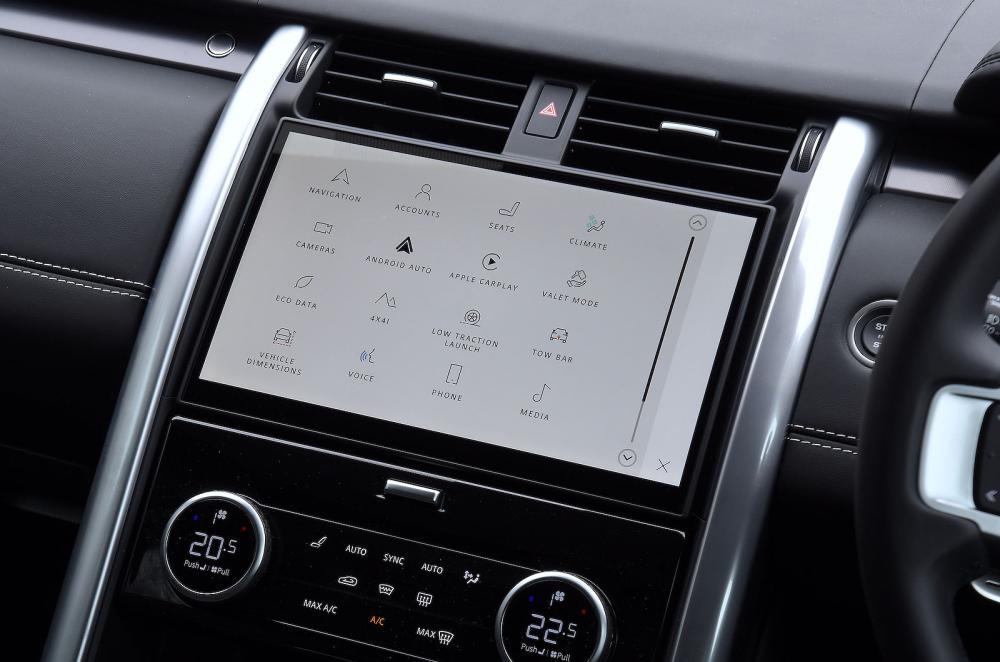Land Rover Discovery infotainment touchscreen